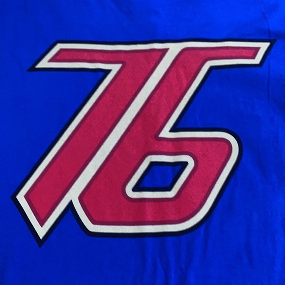 T-shirt - Picture 2 of 3